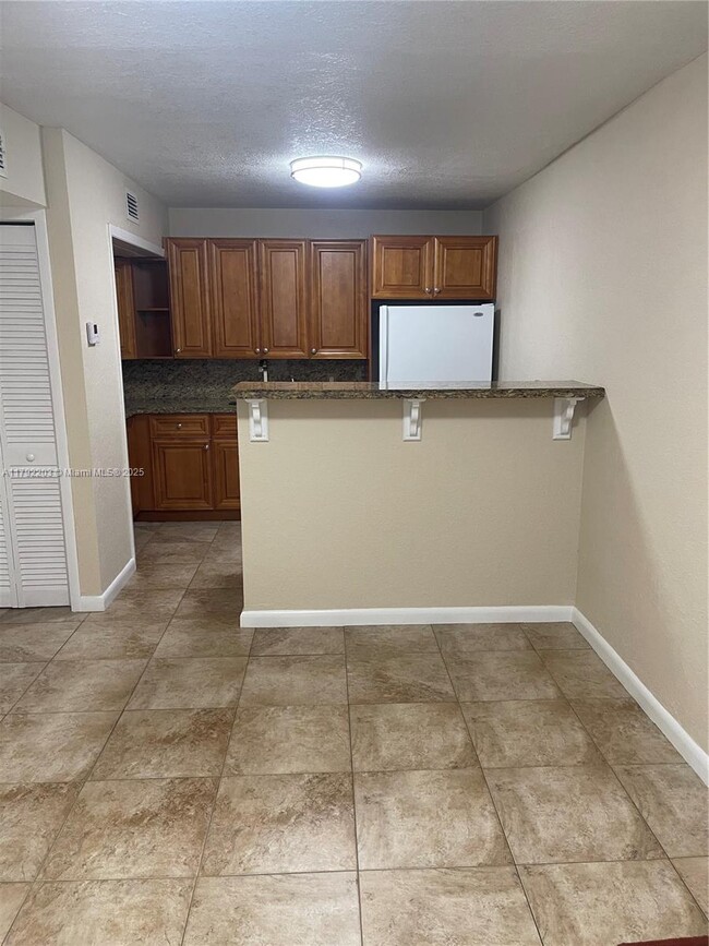 Foto del edificio - 10811 SW 48th Terrace