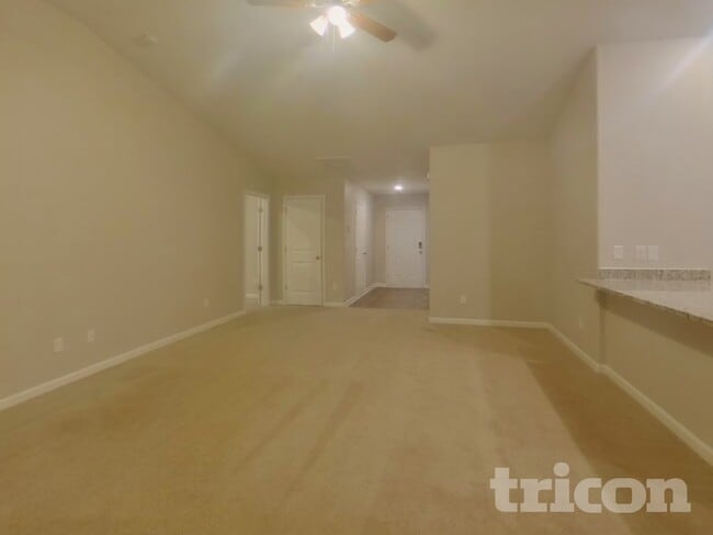 Building Photo - 320 Waterstone Dr