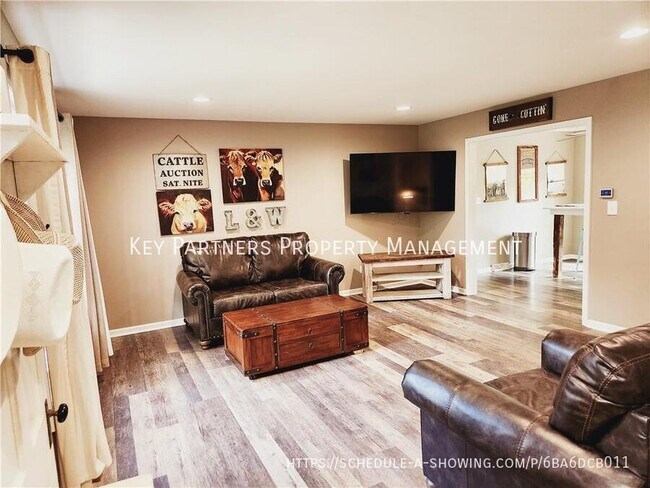 Foto del edificio - 5817 W 101st St