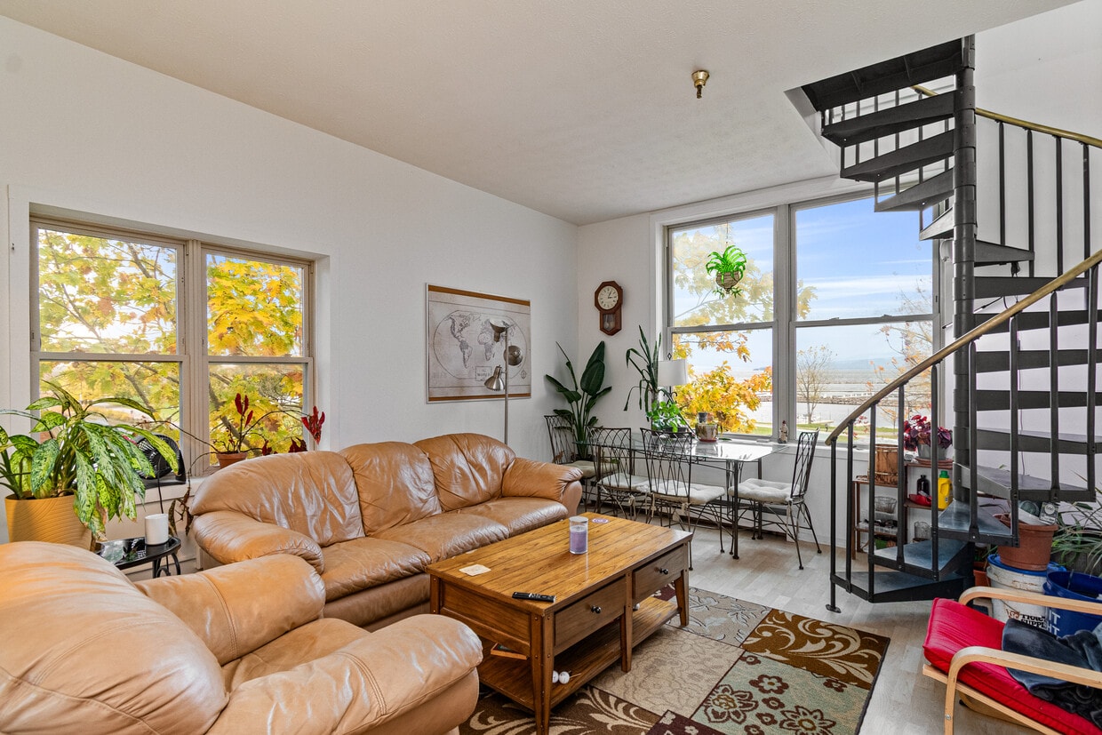 Photo - 216 Lake St (Burlington, VT)