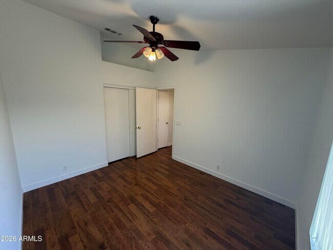 Foto del edificio - 9247 W Brown St