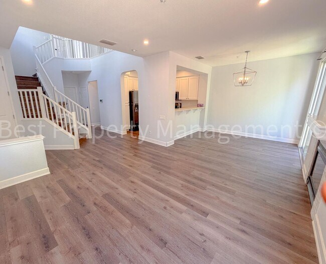 Foto del edificio - BEAUTIFUL 4-BEDROOM TOWNHOME IN CASTRO VALLEY | TOP-RATED SCHOOL DISTRICT