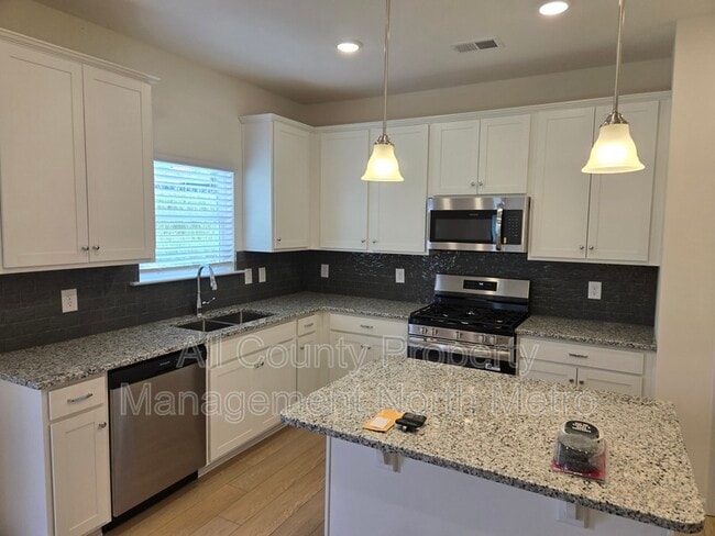 Foto del edificio - 142 Hadley Wy