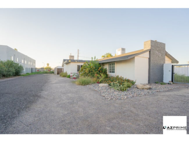 Photo - Charming Phoenix 1/1 Apartment with Modern Upgrades &amp; Prime Location!