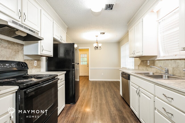 Building Photo - 4725 Satinwood Rd