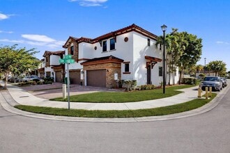 Building Photo - 16620 SW 42nd Terrace