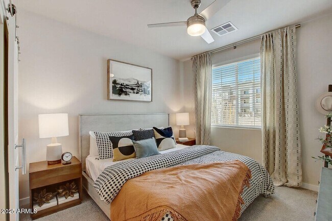 Building Photo - 28201 N Black Cyn Hwy