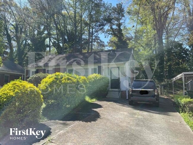 Building Photo - 1854 Oakmont Dr NW