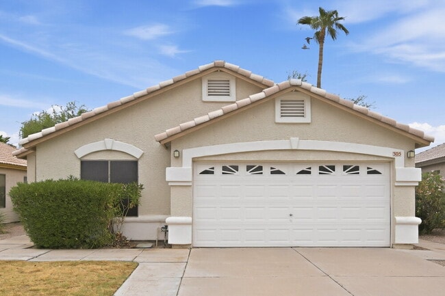 Building Photo - 305 N Abalone Dr