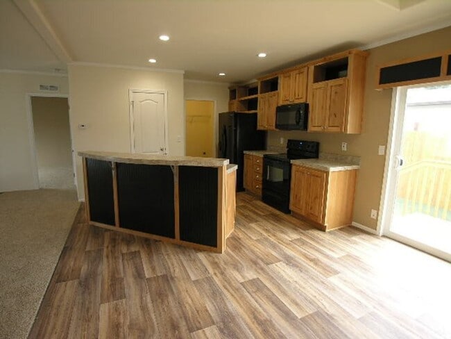 Foto del edificio - 3bd/2 bath mobile home available 10/10
