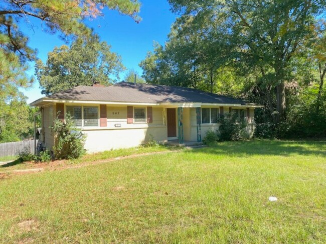 Building Photo - 942 Raymond Rd