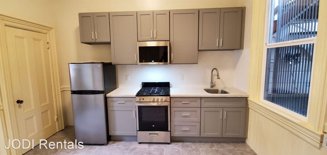 Primary Photo - Studio, 1 bath House - 2396 Webster St #2
