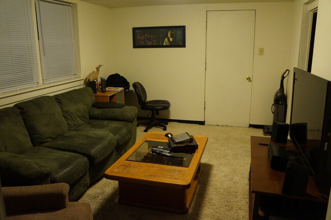 living room - 2621 Iowa St