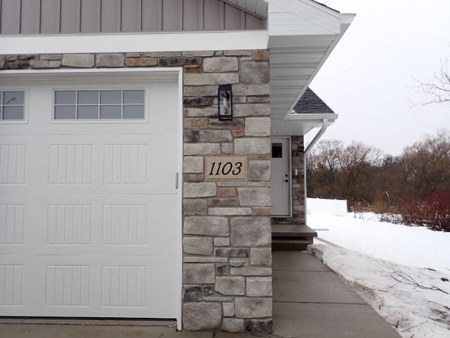 Building Photo - 1101-1103 Spartan Rd