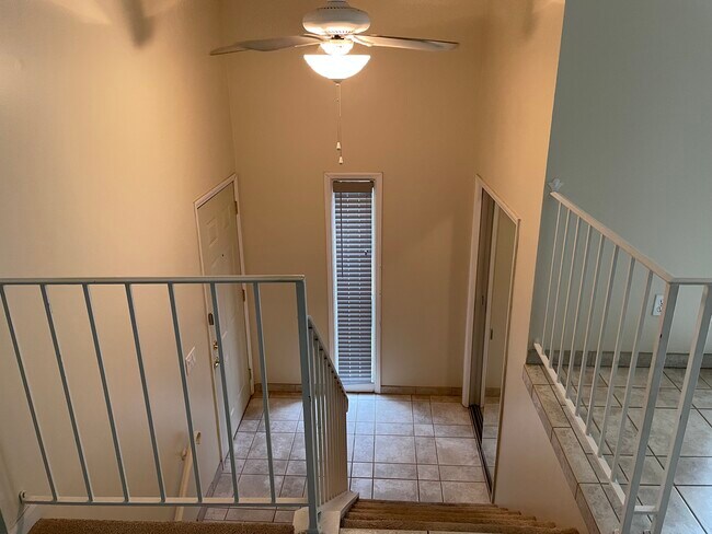 Foto del edificio - 9519 Hartford Cir