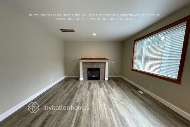 Building Photo - 13824 172nd Pl E