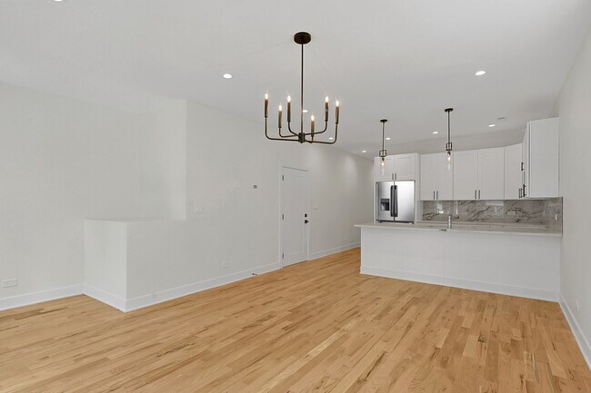 Foto del edificio - 4217 S Indiana Ave