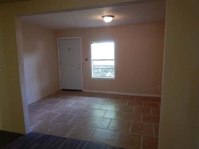 Building Photo - 7121 Conley St