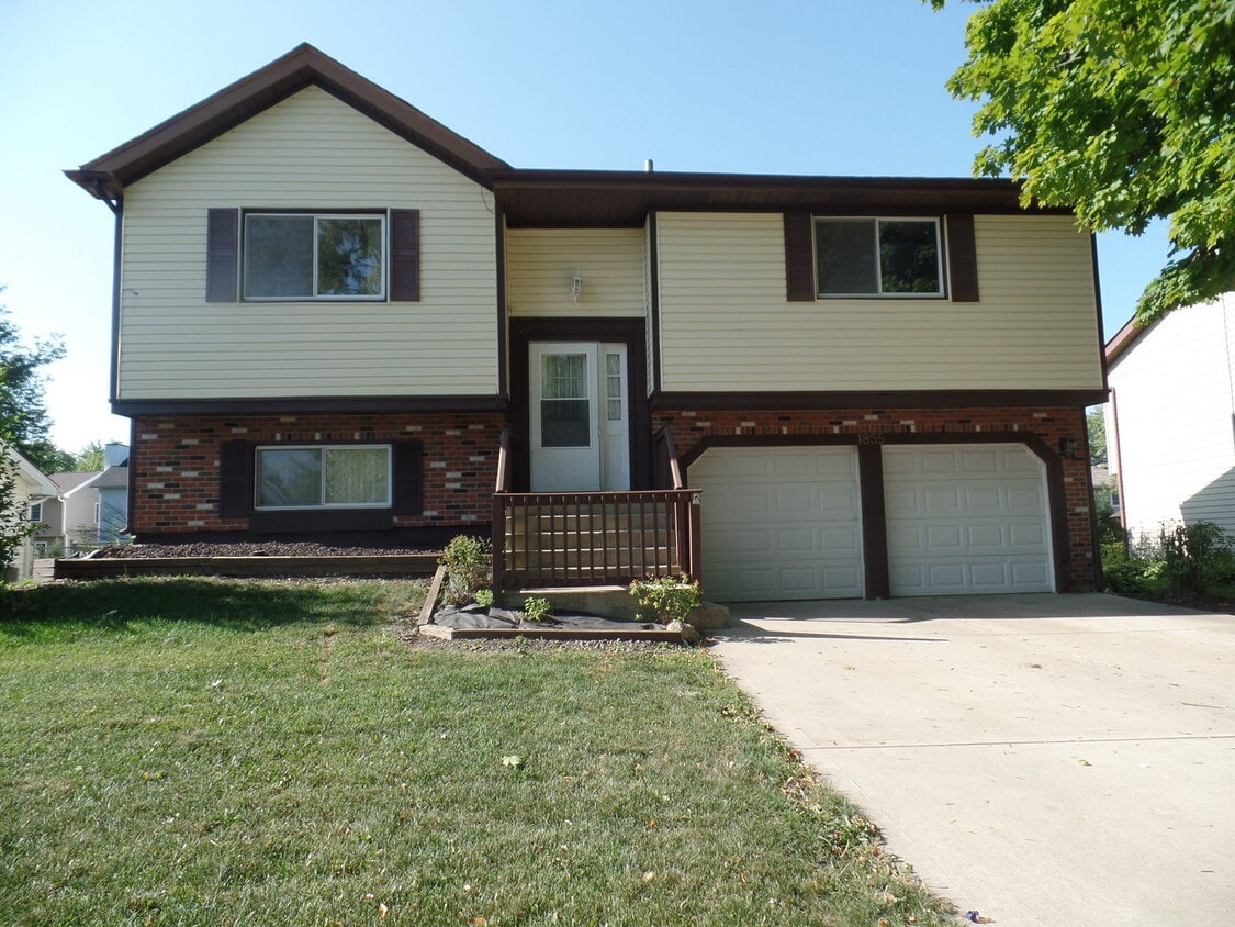 Foto principal - 1855 Wright Ln