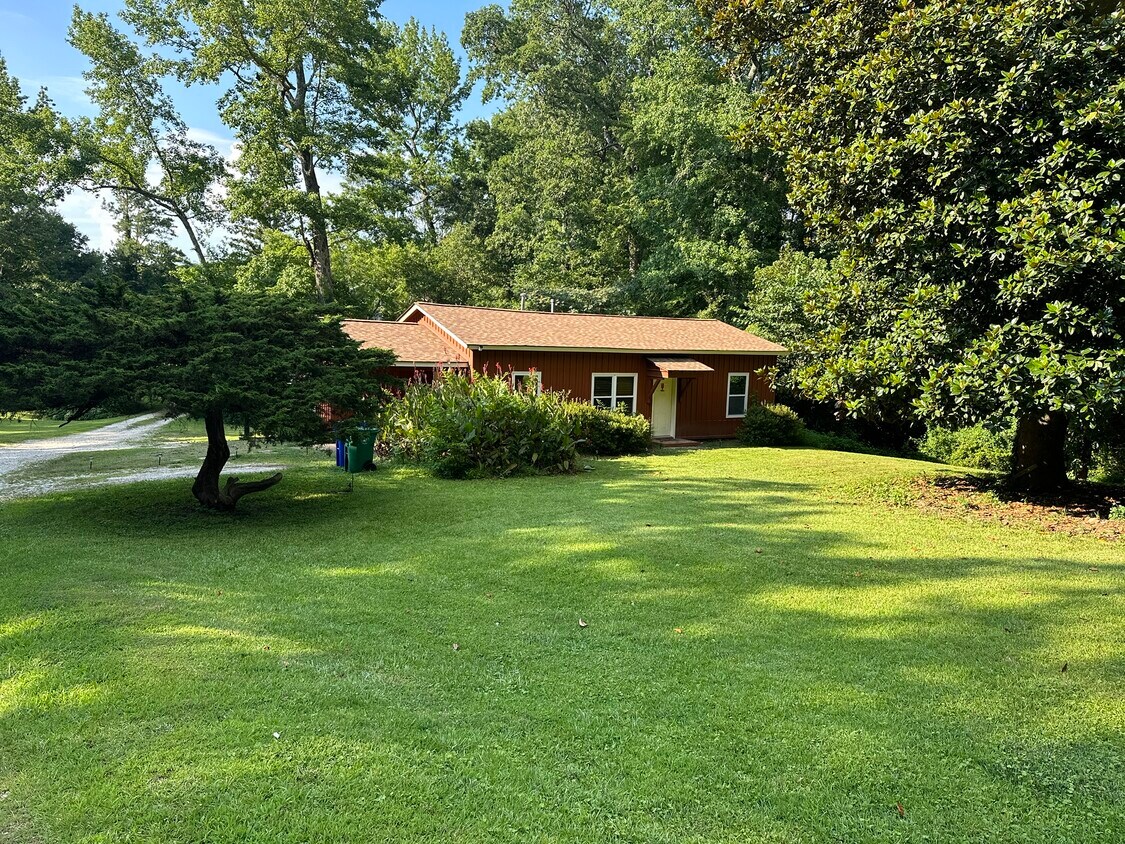Photo - 5066 Rockbridge Rd SW (Stone Mountain, GA)