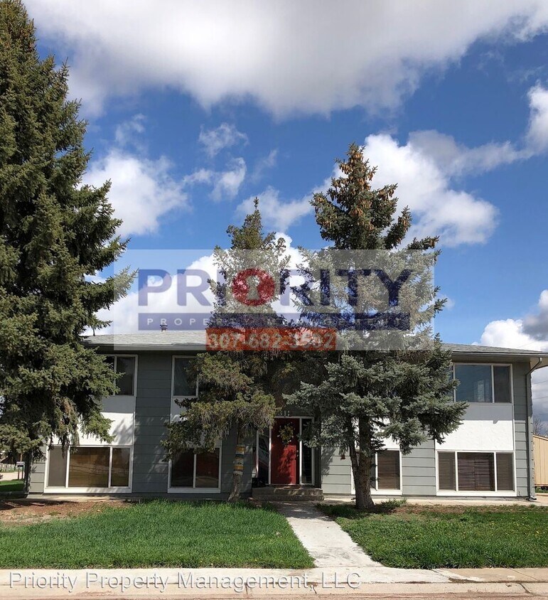 Primary Photo - 311 E Walnut St