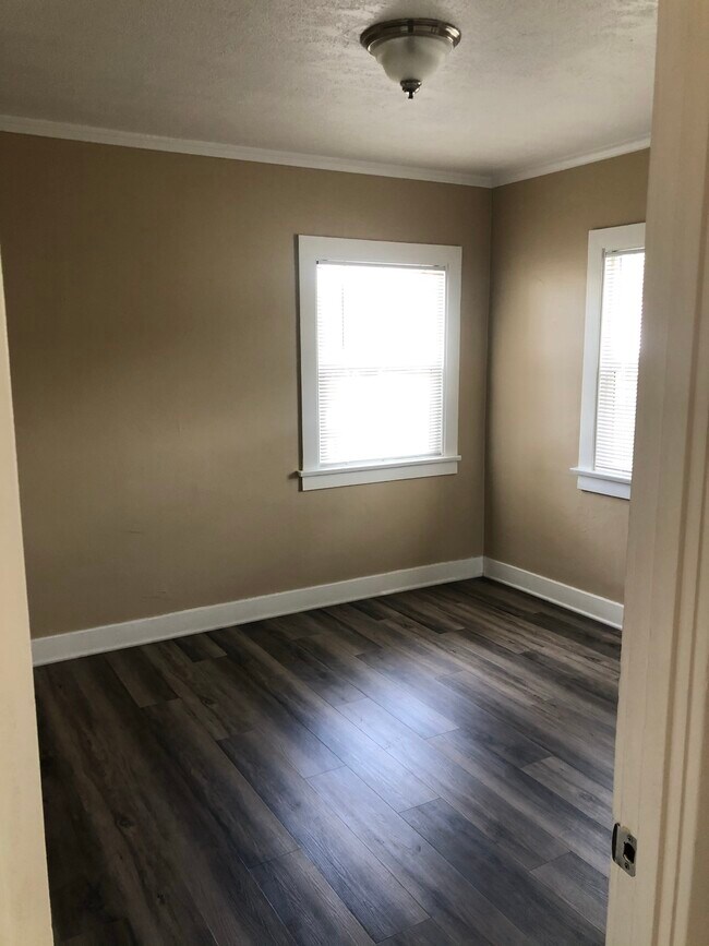 Foto del edificio - 2468 Sonoma St