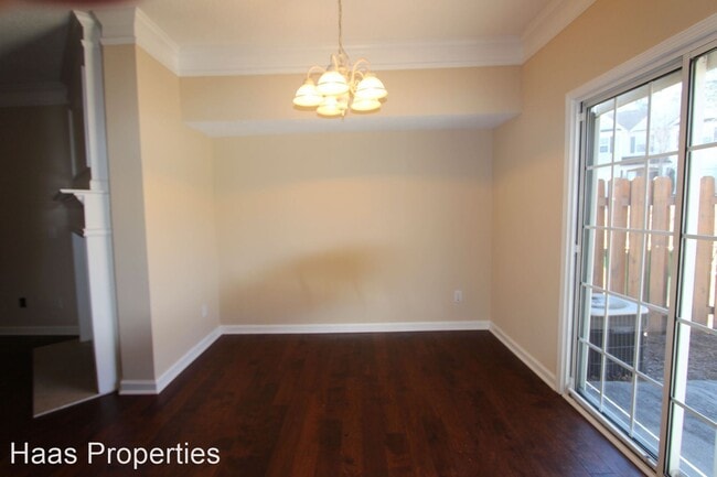 Building Photo - 2 br, 2.5 bath House - 912 Magnolia Leaf D...