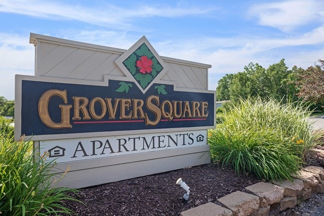 Entrada - Grover Square Apartments
