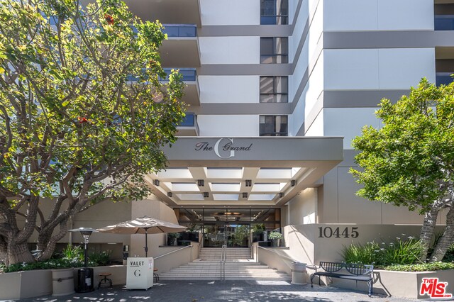 Foto del edificio - 10445 Wilshire Blvd