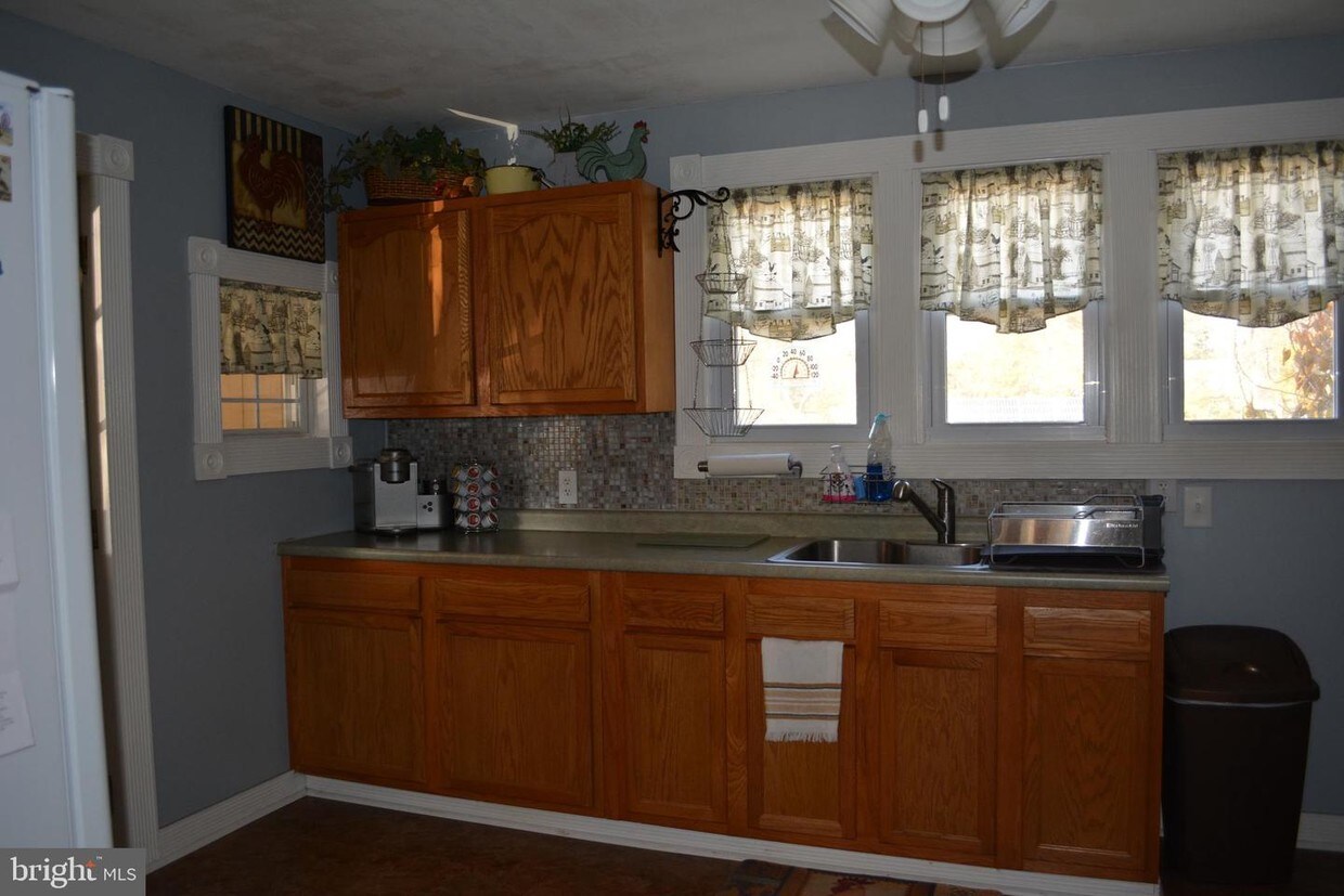 1664 Main St, Commercial Township, NJ 08349 House Rental in