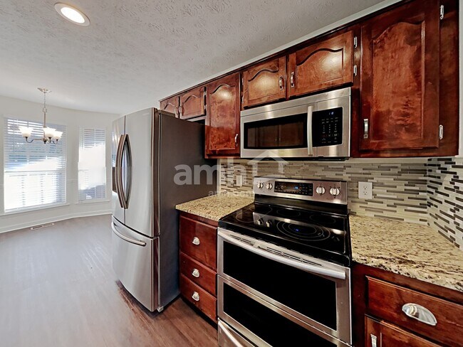 Foto del edificio - 200 Lakeside Park Dr