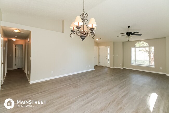 Building Photo - 6695 Emerald Pointe Cir