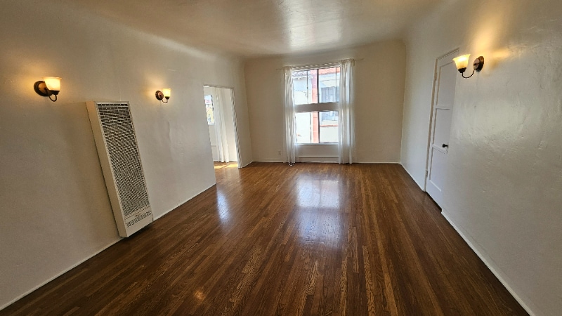Primary Photo - 1421 Echo Park Ave