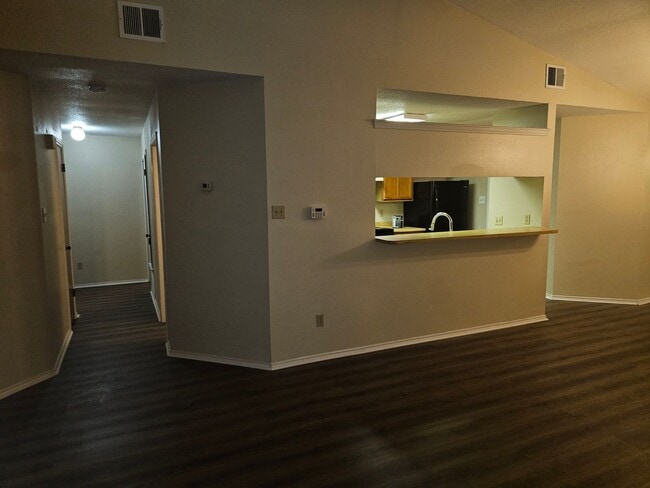 Building Photo - 3/2 One Story in Northern Hills