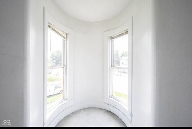 Foto del edificio - 4626 E Washington St