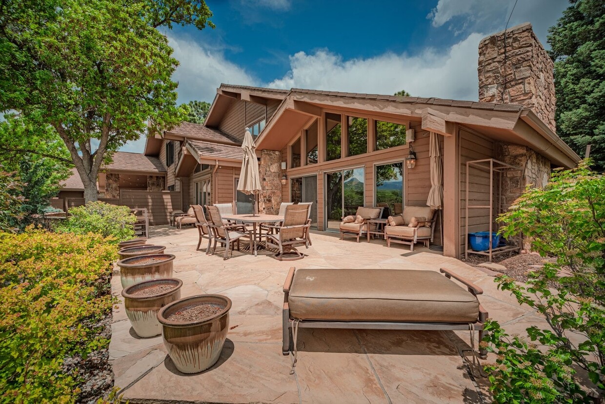 Photo - Luxury Living at Camels RIdge