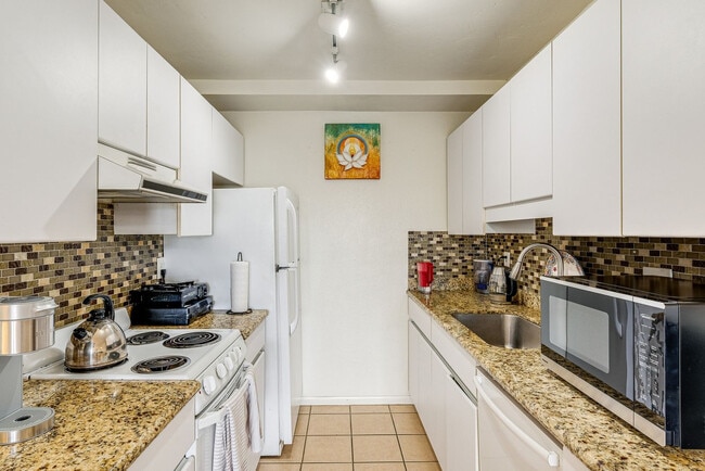 Building Photo - 4730 Noyes St