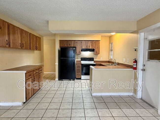 Foto del edificio - 6063 Shingler Ave