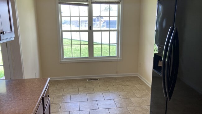 Building Photo - 3723 Woodbridge Ln