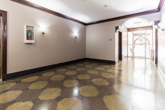 Foto del edificio - 1521 Union St