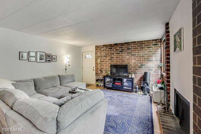Foto del edificio - 1 br, 1 bath Condo - 2225 N Halsted 11 Uni...