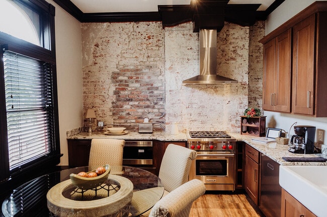 Foto del edificio - 275 S Limestone