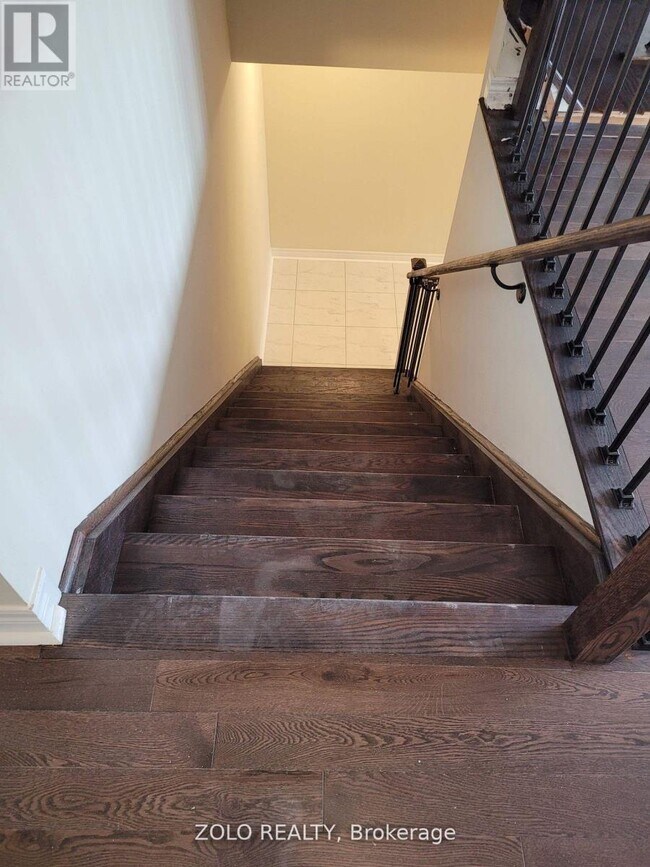 Photo du bâtiment - 28 Remembrance Rd