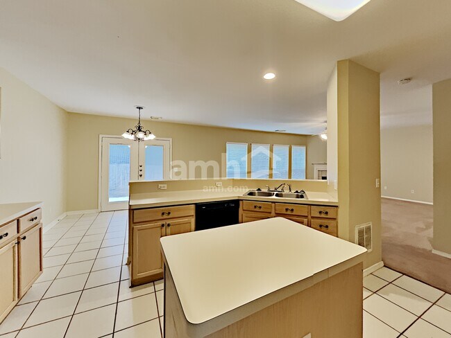 Building Photo - 54 Lockspring