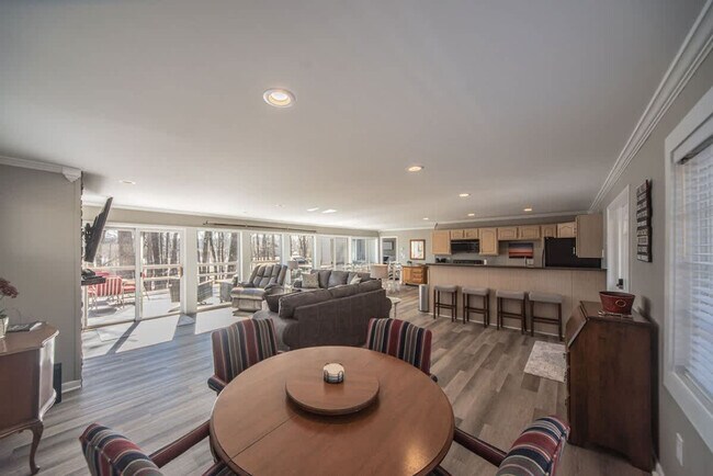 Foto del edificio - 413 Bayshore Dr