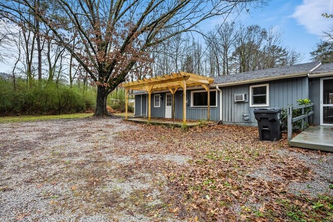 Building Photo - 8430 Dunnavant Rd