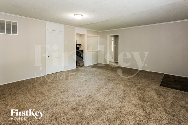 Building Photo - 709 NE 45th St