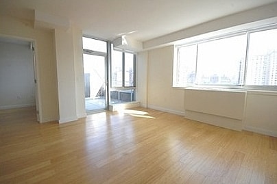 Primary Photo - 310 E 2nd St