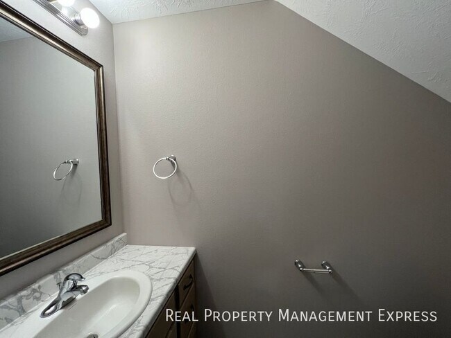 Foto del edificio - Modern 3 Bed 2 Bath Townhome in West Sioux Falls