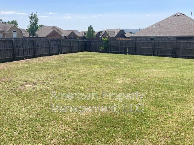 Foto del edificio - 15624 S Birch Ave